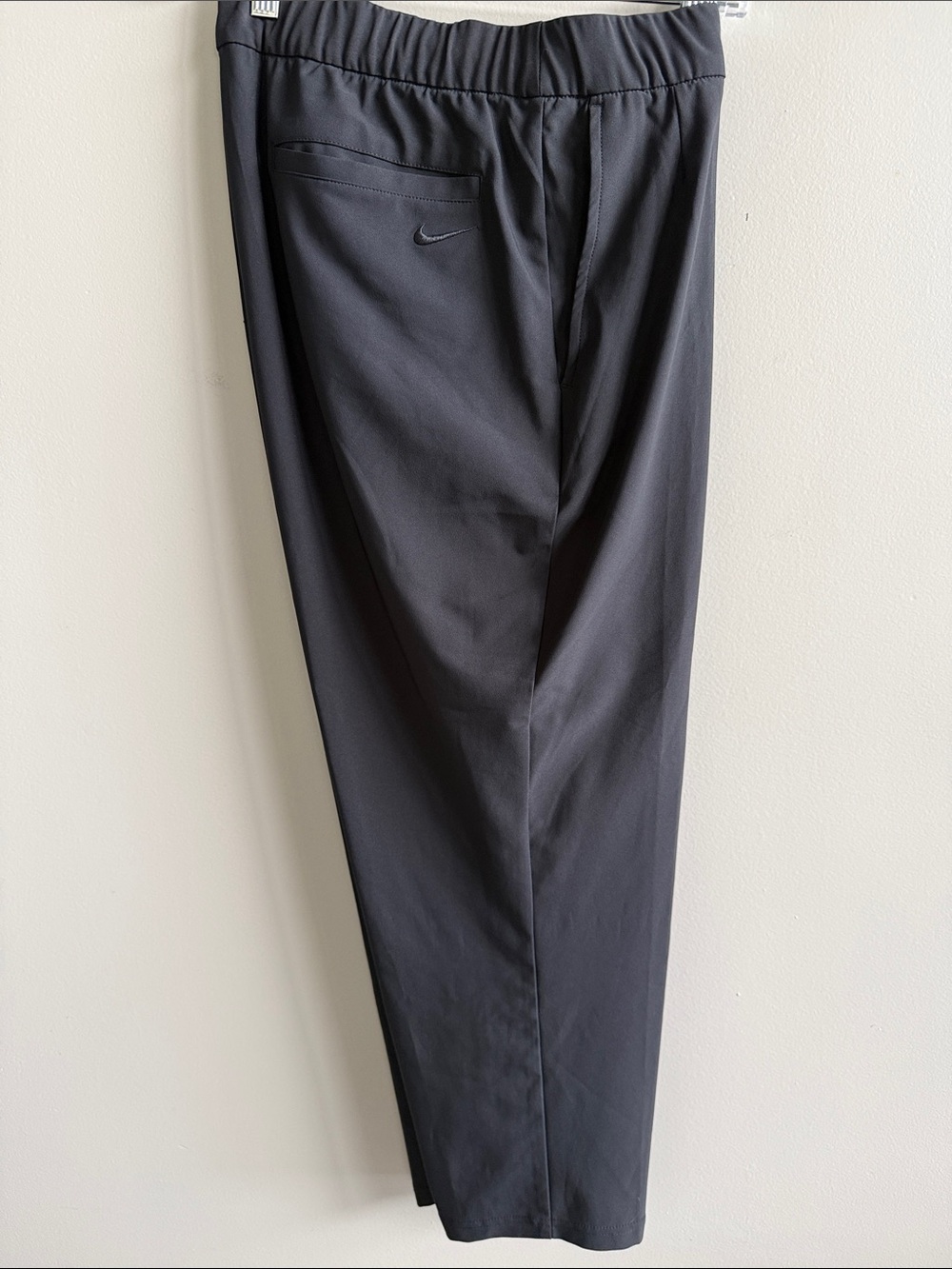 NWOT Nike Women’s Black Track/Golf Ankle Pant with Swoosh Size L